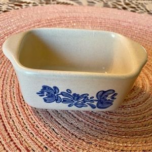 Pfaltzgraff Yorktowne Sweetener Dish